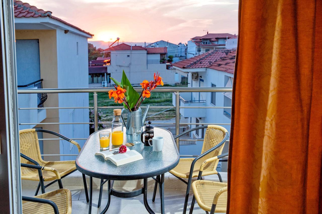 Golden Apartment Ofrínion
