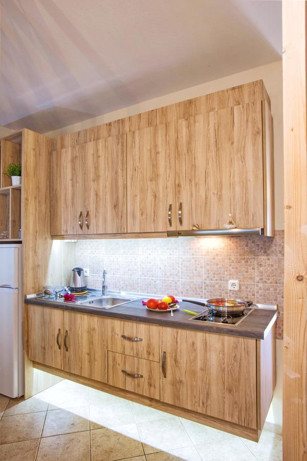 Golden Apartment Ofrinion